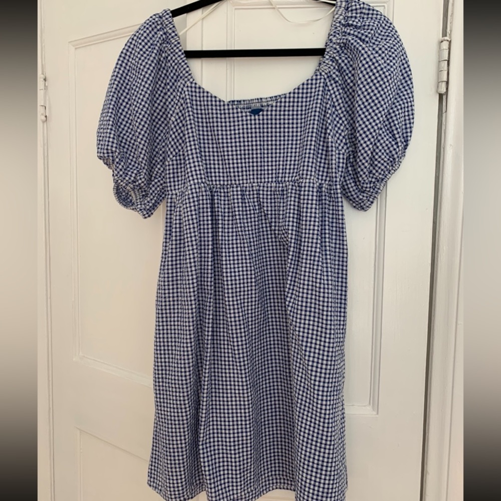 Puff sleeve gingham dress
